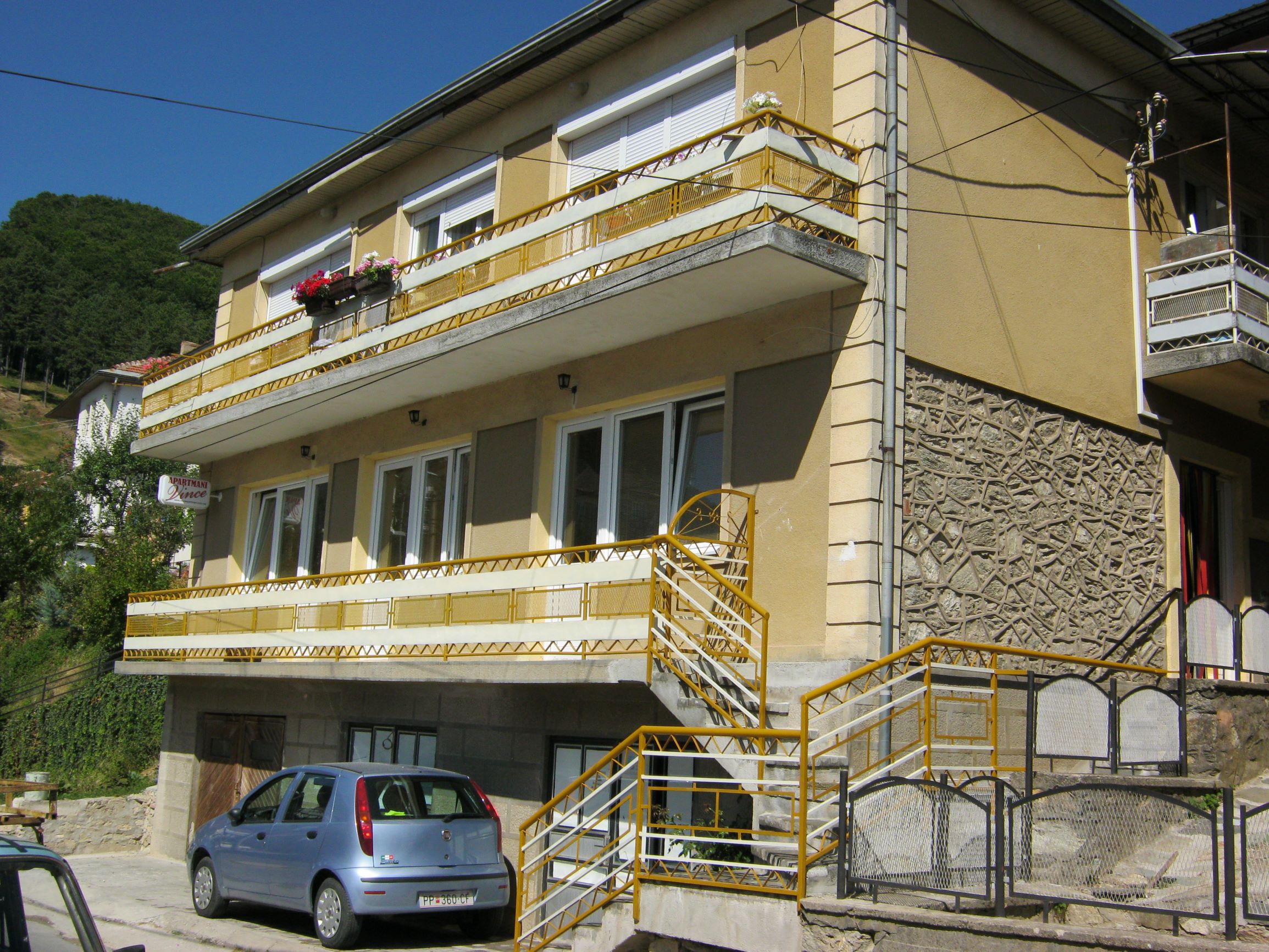 Винце Апартмани